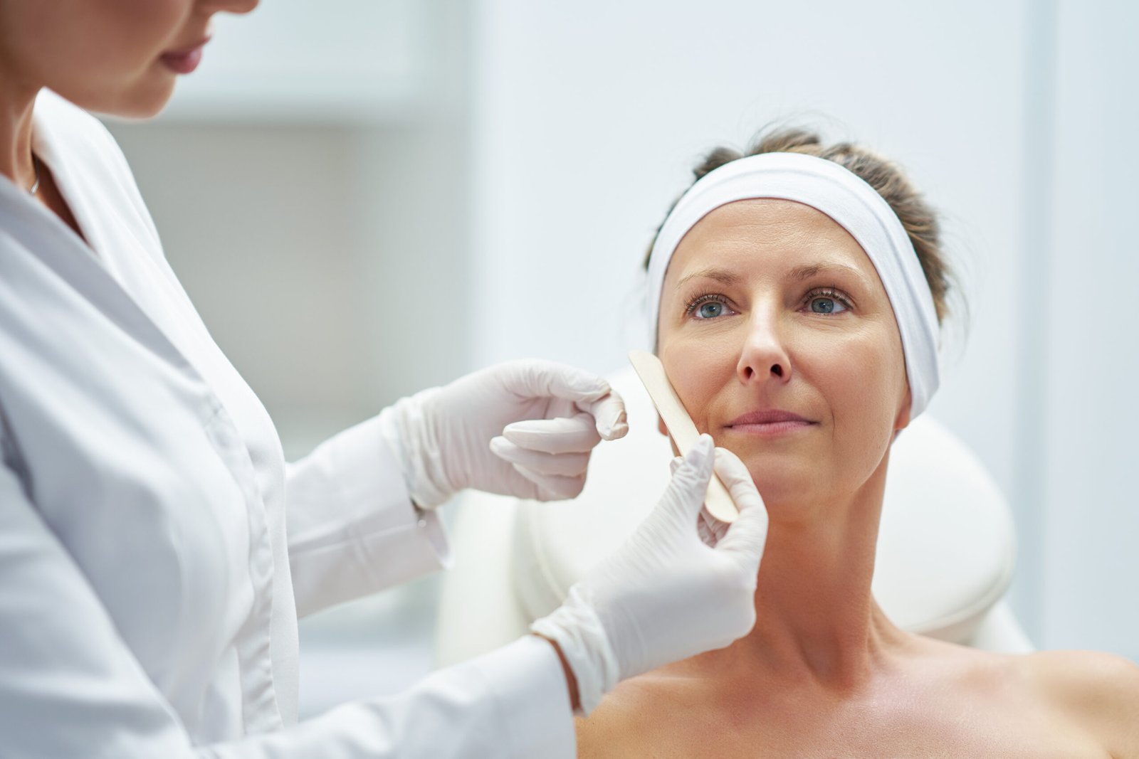 Sculptra lifting: jak stimulace kolagenu pomáhá obnovit pevnost a mladistvý vzhled pokožky